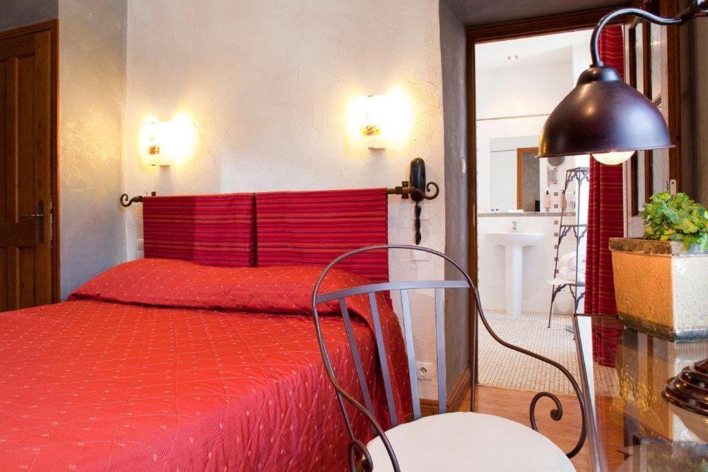 Hotel Les Remparts Mirepoix  Room photo