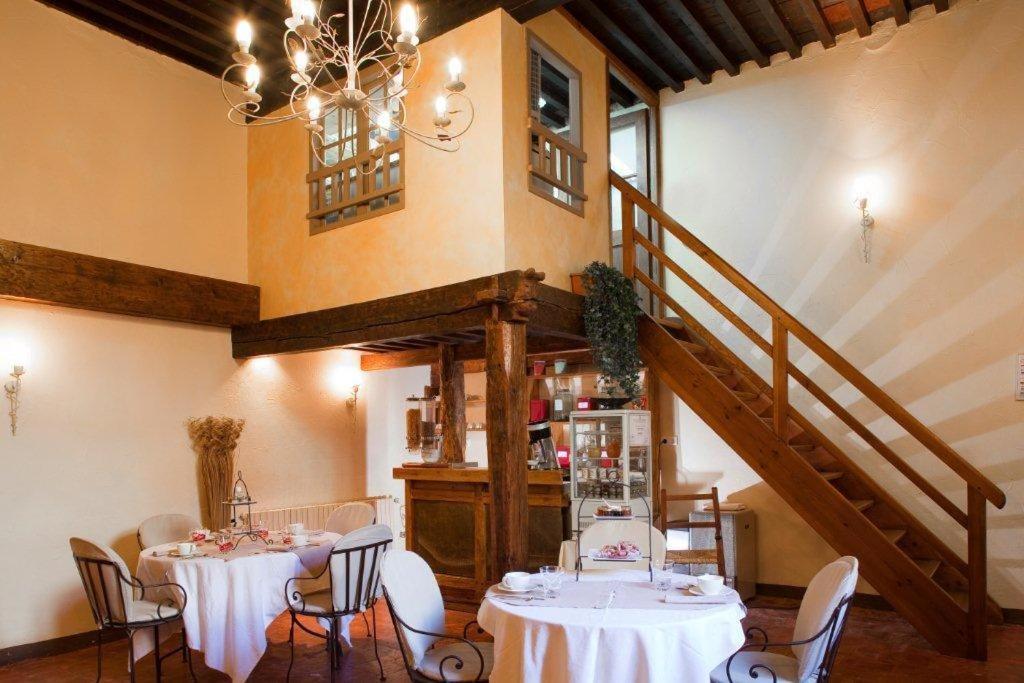 Hotel Les Remparts Mirepoix  Exterior photo